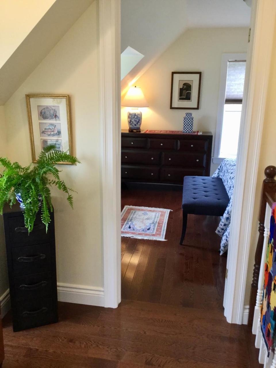 The East Wind Guesthouse Clark's Harbour Экстерьер фото