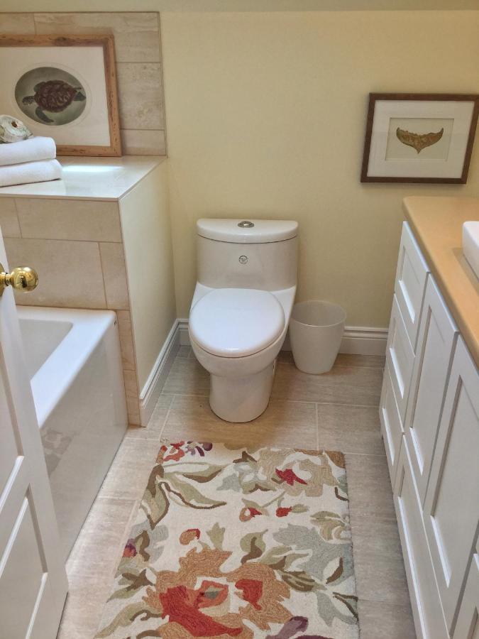 The East Wind Guesthouse Clark's Harbour Экстерьер фото
